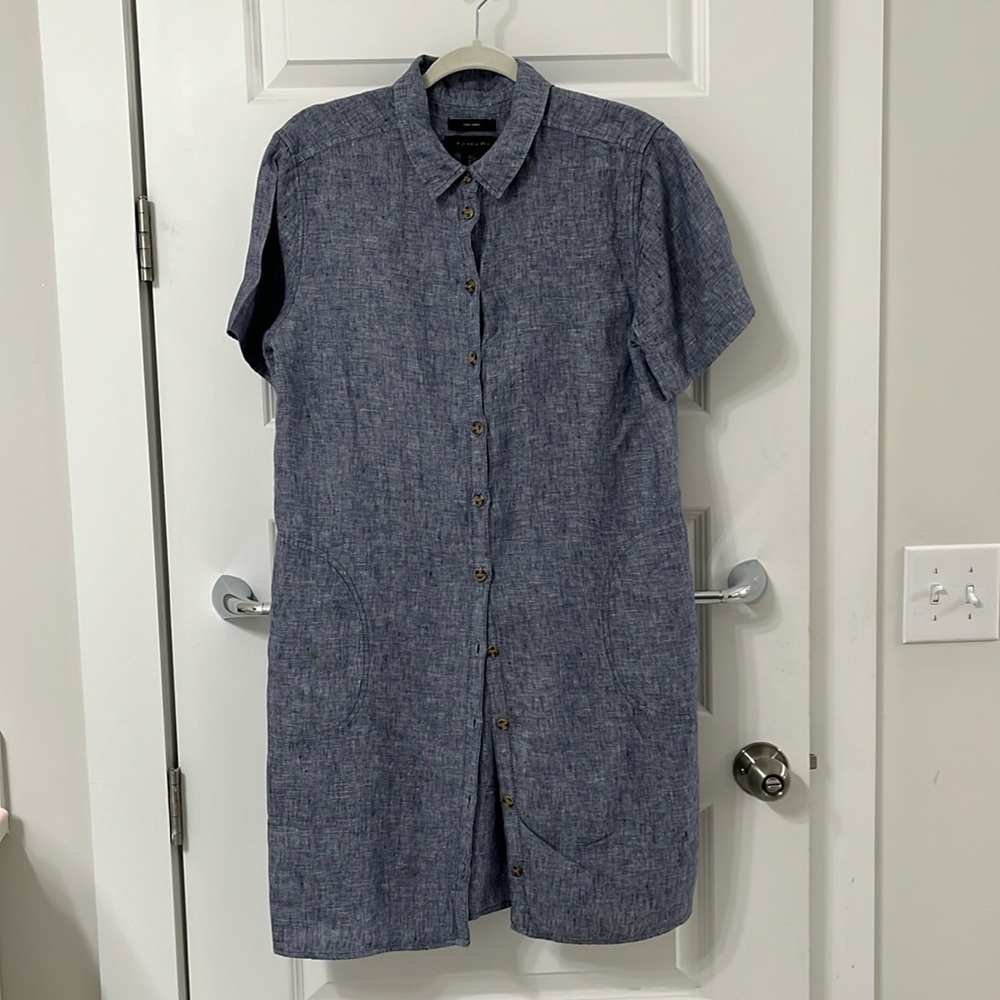 Tahari linen button down collared shirt dress with side pockets